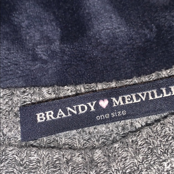 brandy melville gray t-shirt - Picture 2 of 5